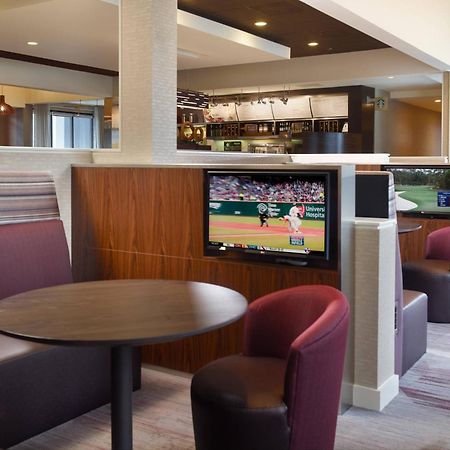 Готель Courtyard By Marriott Raleigh Кері Екстер'єр фото
