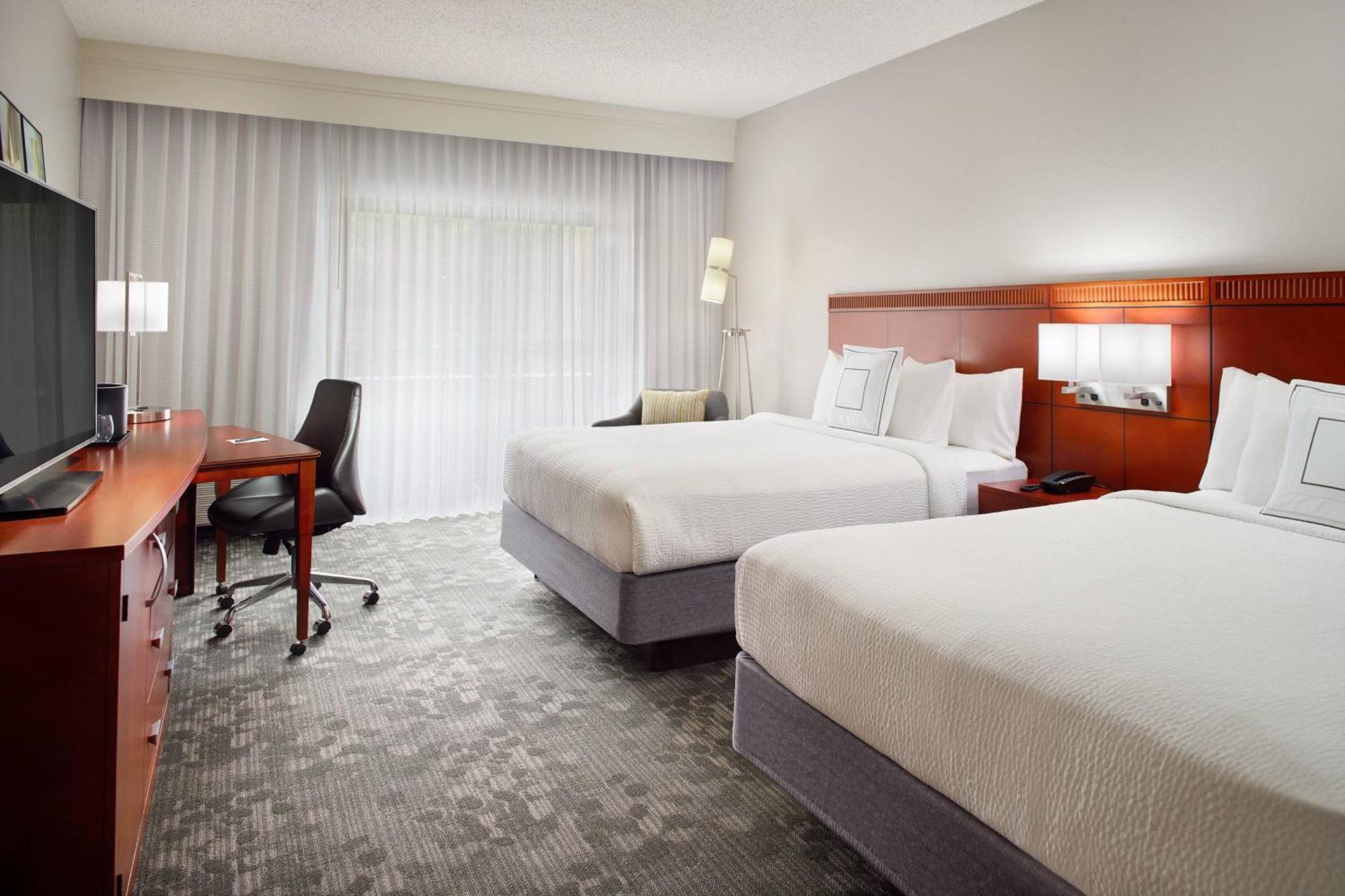 Готель Courtyard By Marriott Raleigh Кері Екстер'єр фото